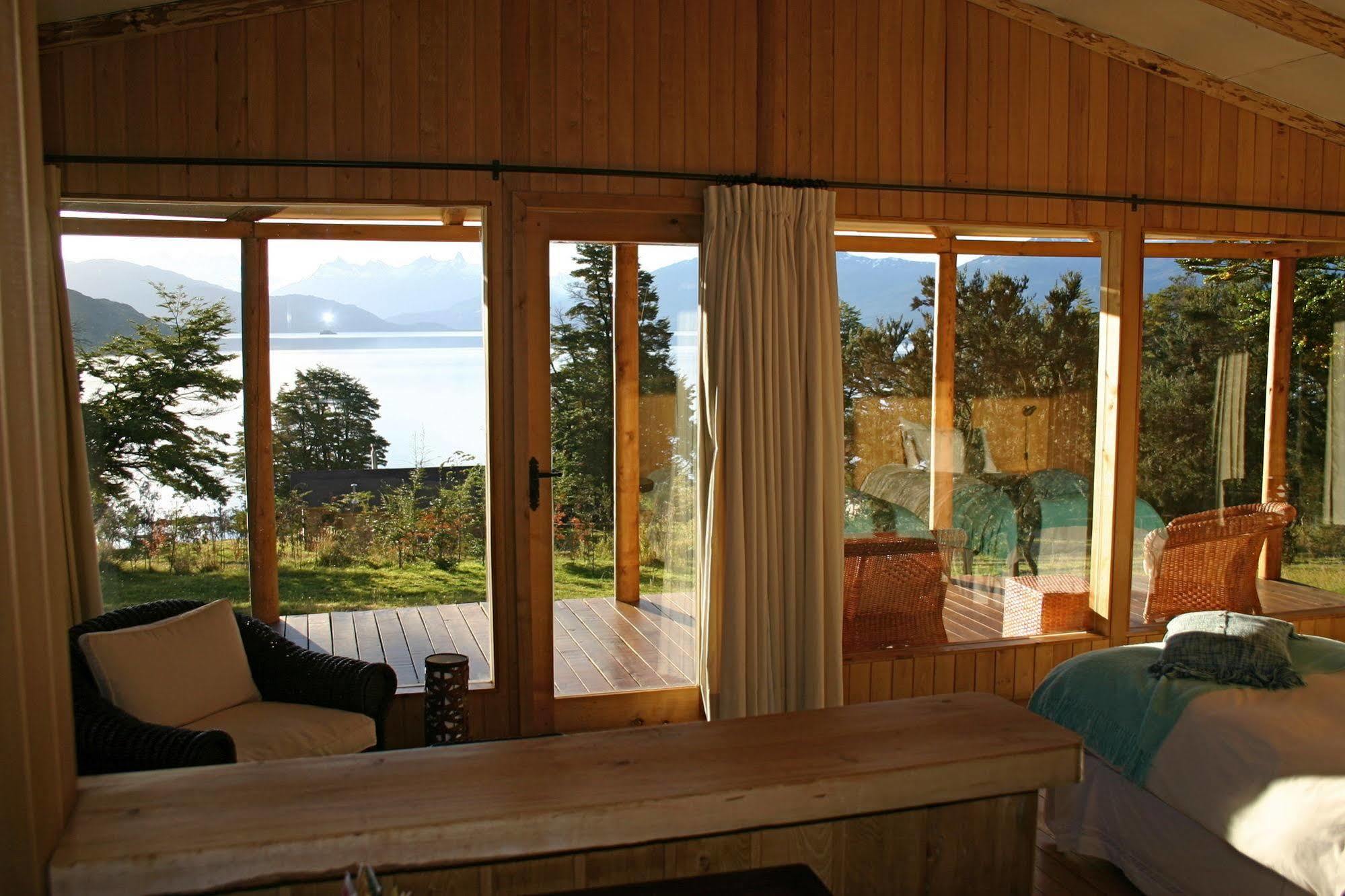 Lodge El Mirador De Guadal 푸에르토과달 외부 사진