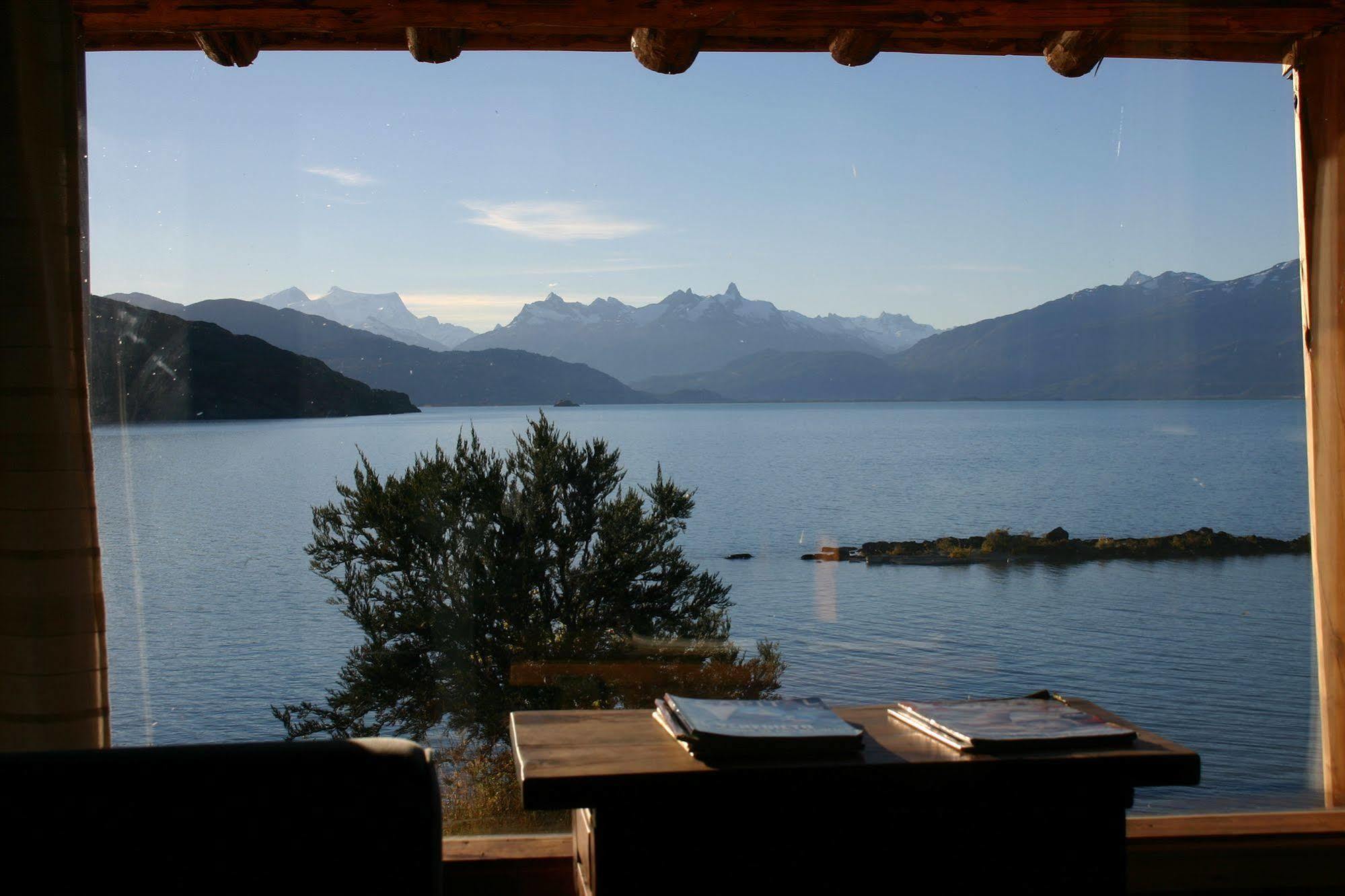 Lodge El Mirador De Guadal 푸에르토과달 외부 사진